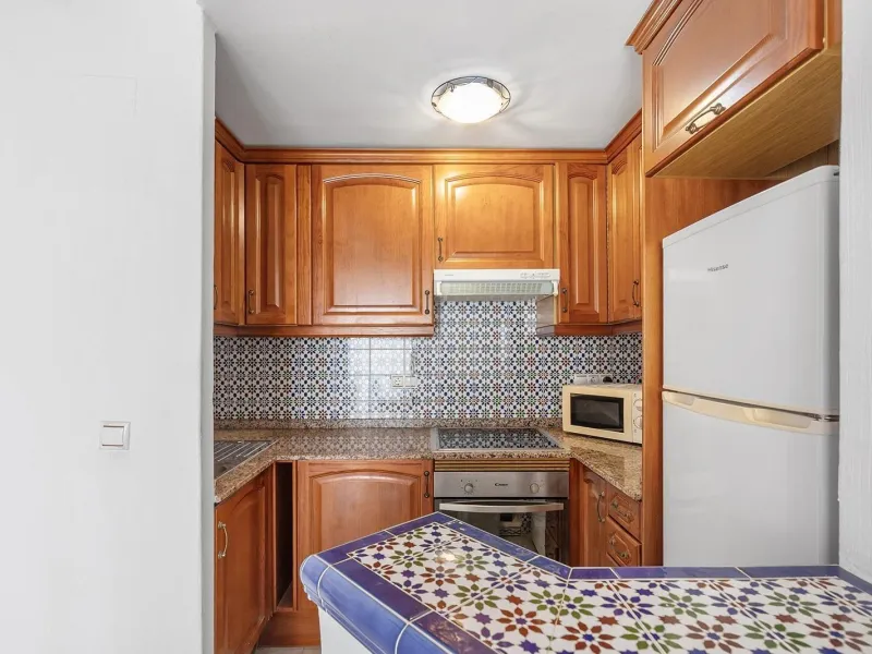 ¡ATALAYAS! 2 HABITACIONES Y 2 BAÑOS CON VISTAS DESPEJADAS + PISCINA