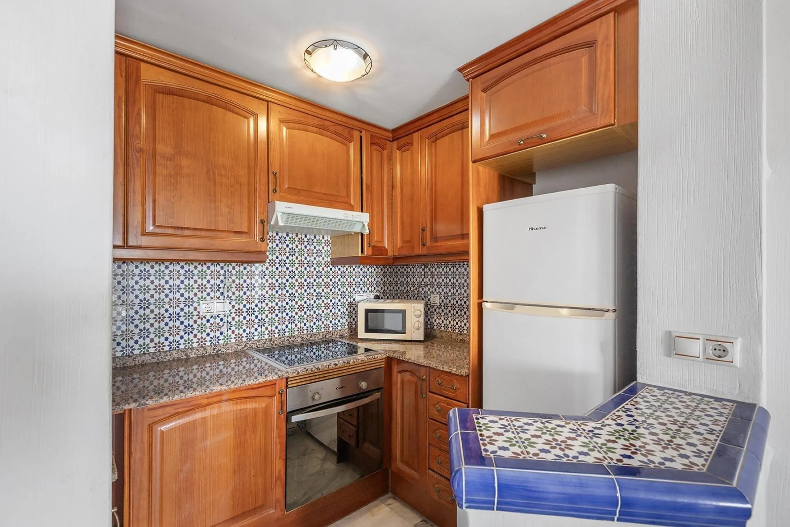 ¡ATALAYAS! 2 HABITACIONES Y 2 BAÑOS CON VISTAS DESPEJADAS + PISCINA