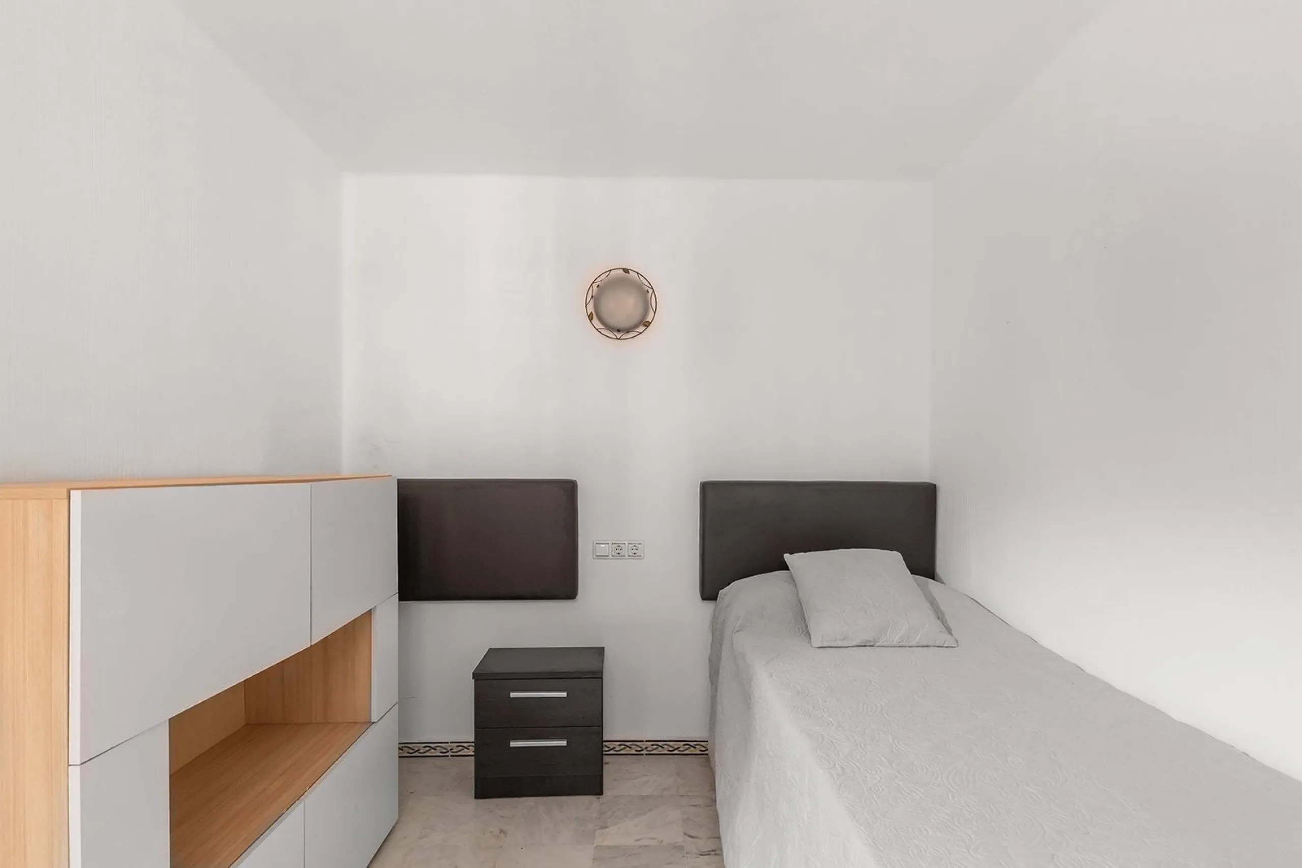 ¡ATALAYAS! 2 HABITACIONES Y 2 BAÑOS CON VISTAS DESPEJADAS + PISCINA