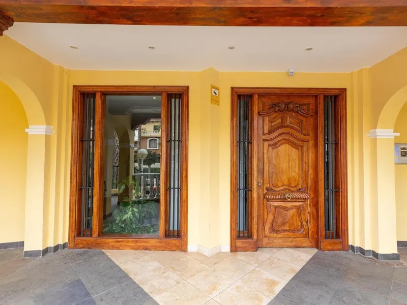 ¡ATALAYAS! 2 HABITACIONES Y 2 BAÑOS CON VISTAS DESPEJADAS + PISCINA