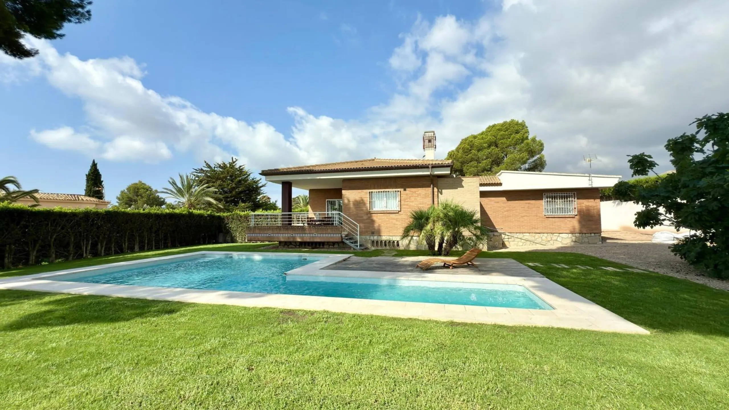 **EXCLUSIVE VILLA IN COBLANCA URBANISATION · BENIDORM 🌴🏡**