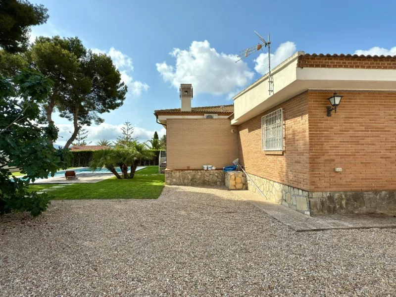 **EXCLUSIVE VILLA IN COBLANCA URBANISATION · BENIDORM 🌴🏡**