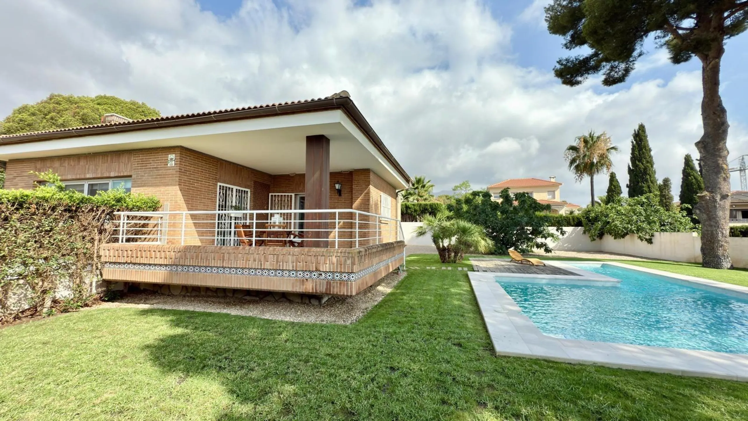 **EXCLUSIVE VILLA IN COBLANCA URBANISATION · BENIDORM 🌴🏡**