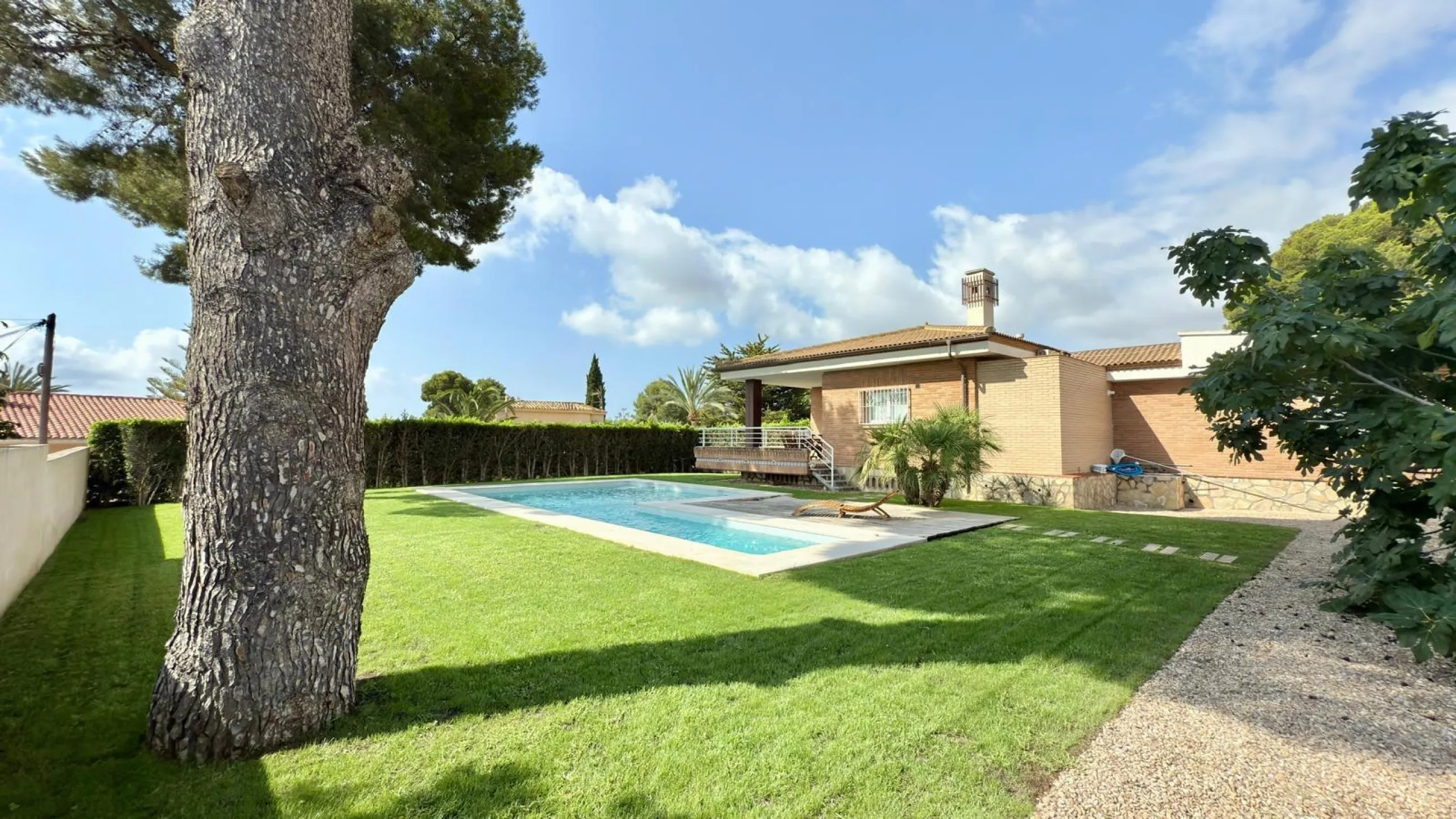 **EXCLUSIVE VILLA IN COBLANCA URBANISATION · BENIDORM 🌴🏡**