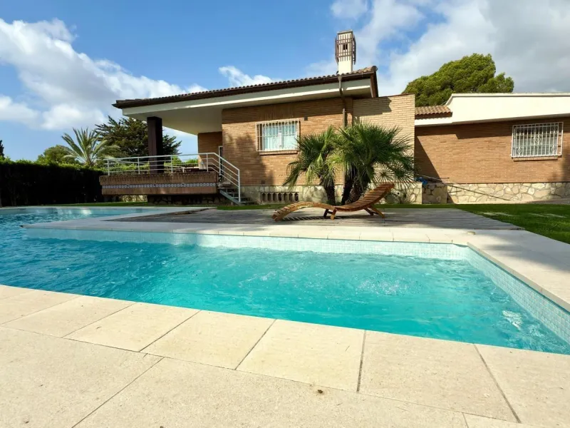 **EXCLUSIVE VILLA IN COBLANCA URBANISATION · BENIDORM 🌴🏡**