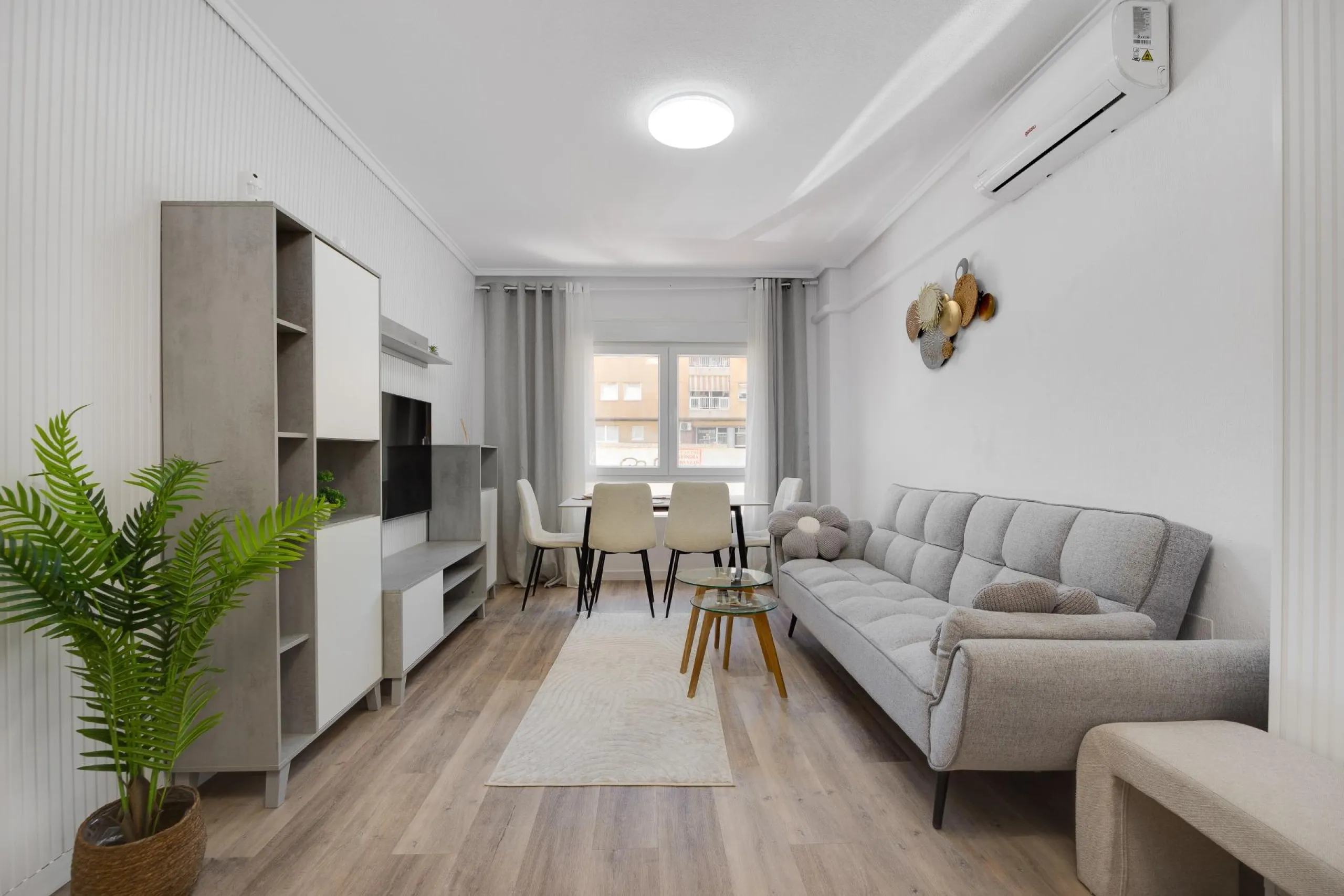 Апартамент с великолепным ремонтом рядом с пляжем! 🏡✨
