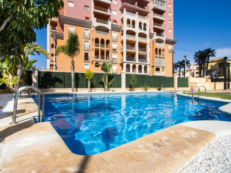 Espectacular apartamento en Atalayas con vistas directas al mar !