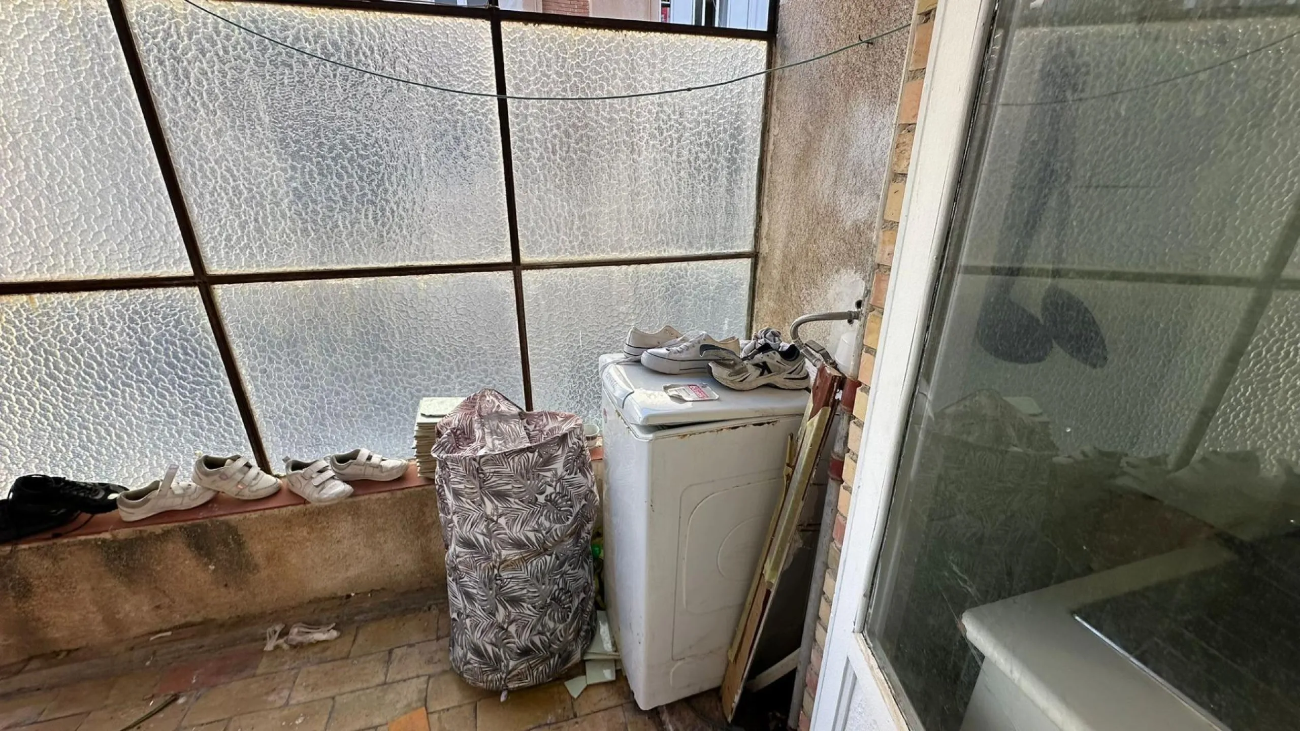 Renovation Opportunity Apartment in Alicante, Colonia Requena
