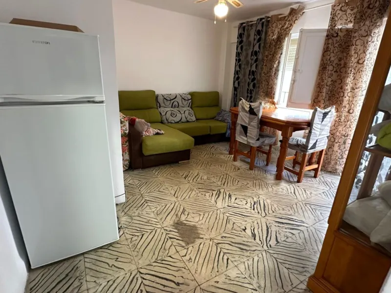 Renovation Opportunity Apartment in Alicante, Colonia Requena