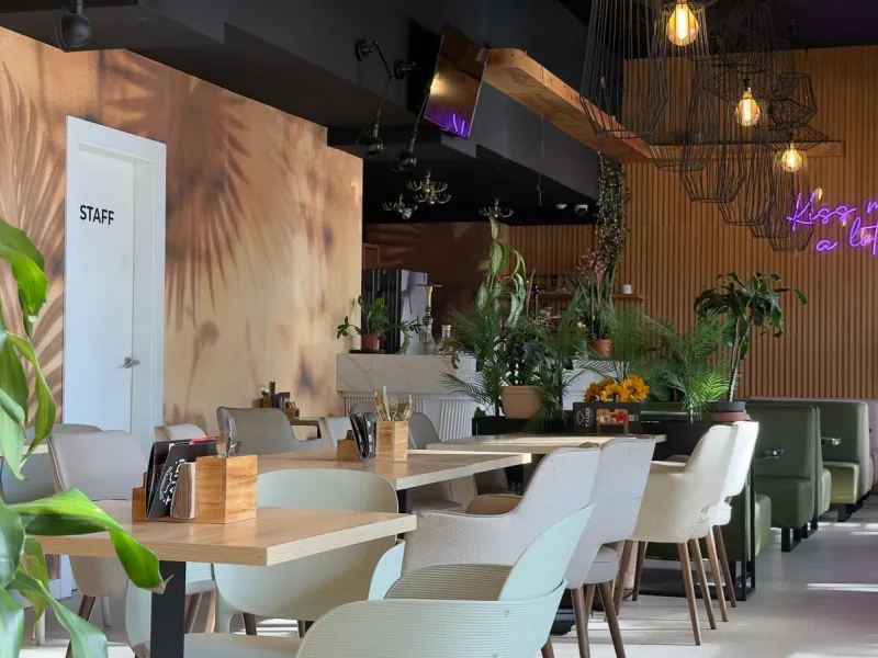 RESTAURANT WITH OWN PREMISES IN BENIDORM