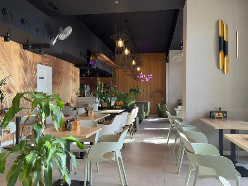 RESTAURANT WITH OWN PREMISES IN BENIDORM