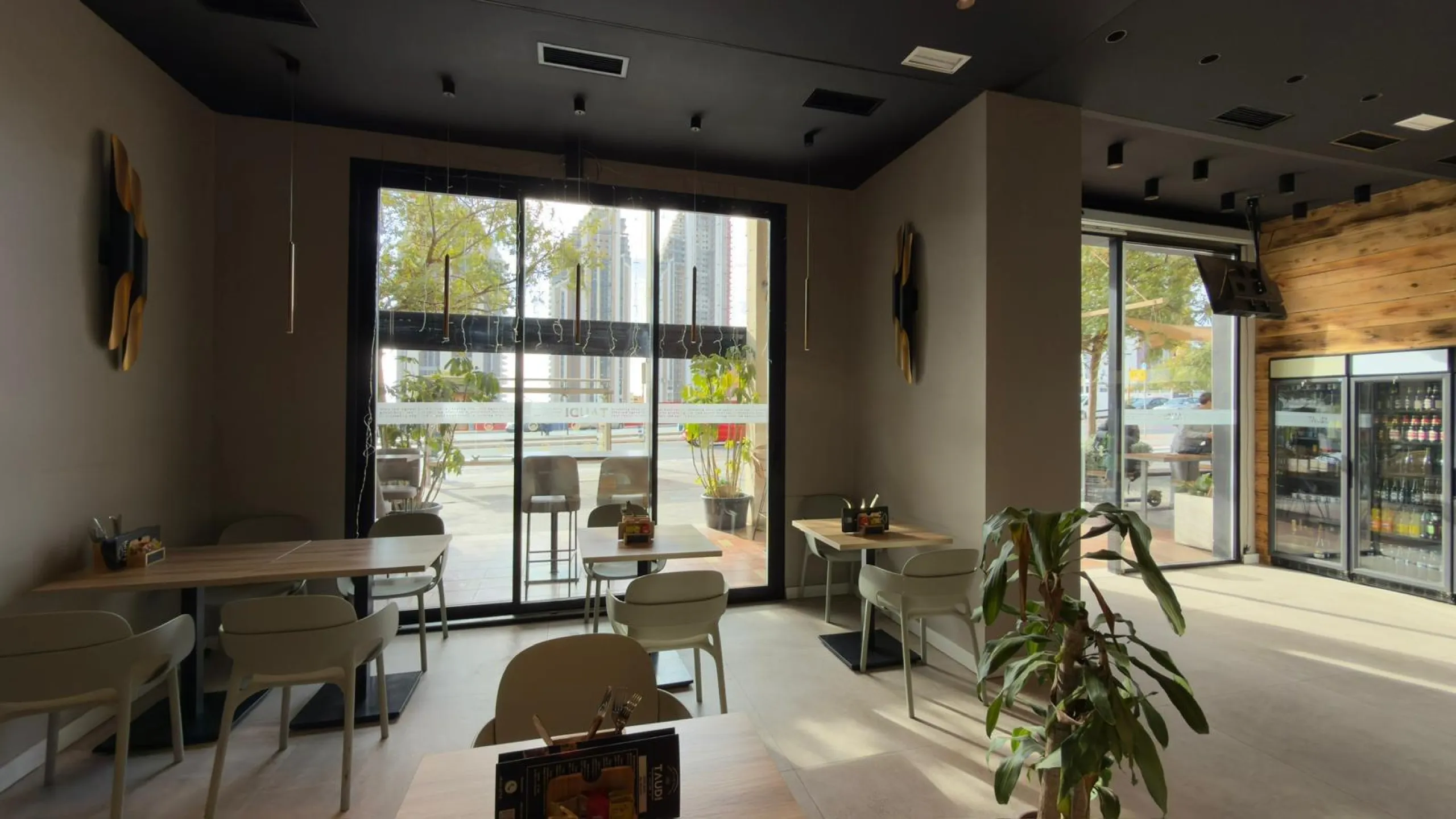 RESTAURANT WITH OWN PREMISES IN BENIDORM