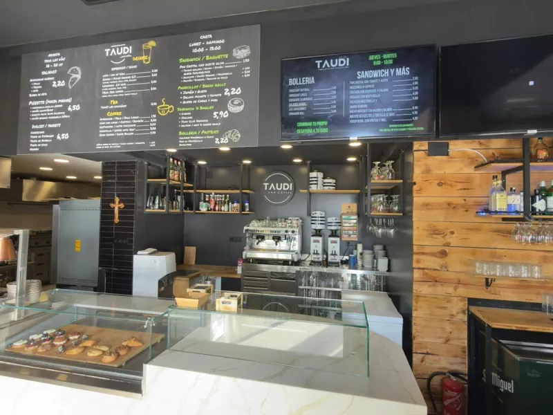 RESTAURANT WITH OWN PREMISES IN BENIDORM