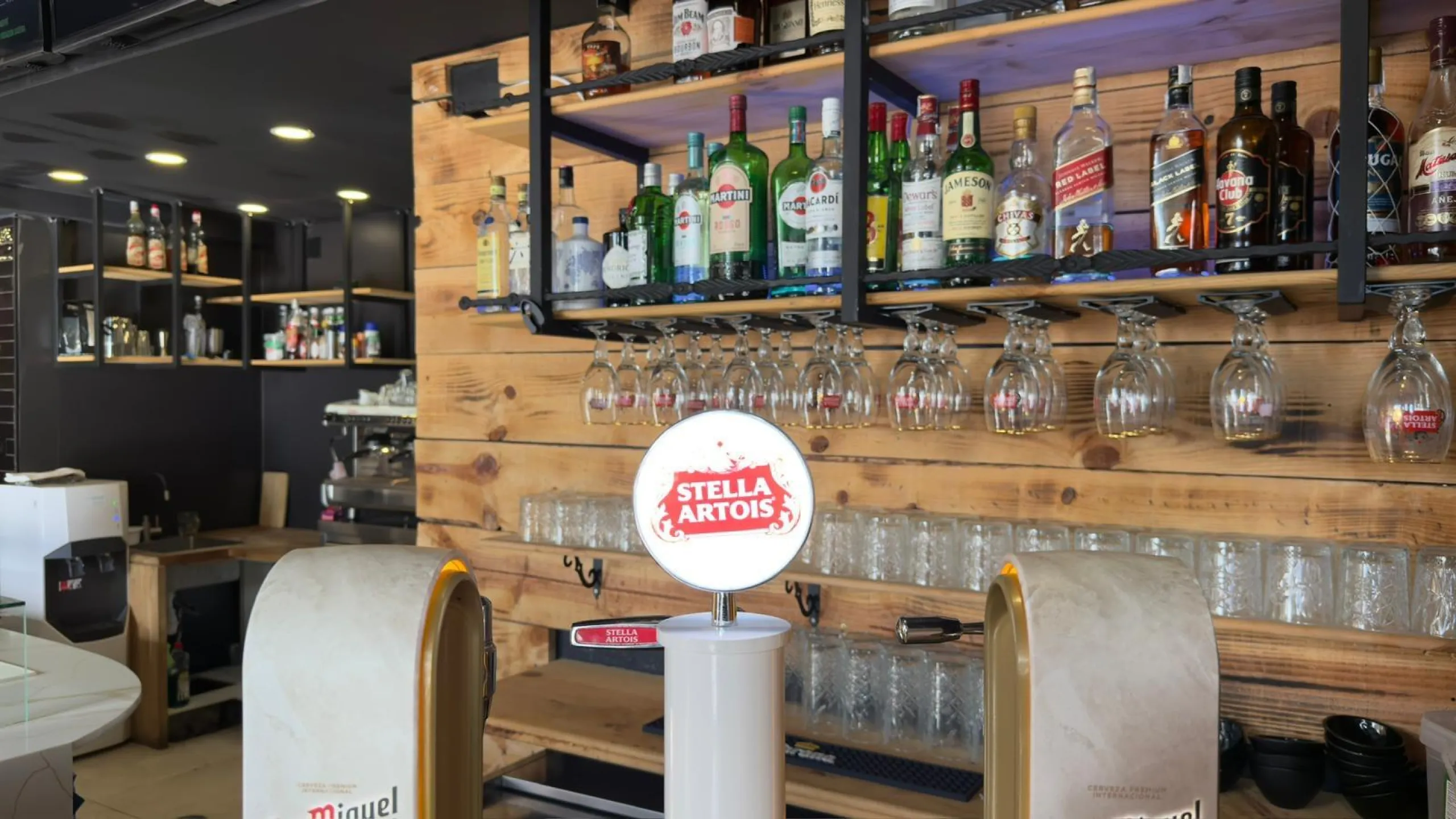 RESTAURANT WITH OWN PREMISES IN BENIDORM