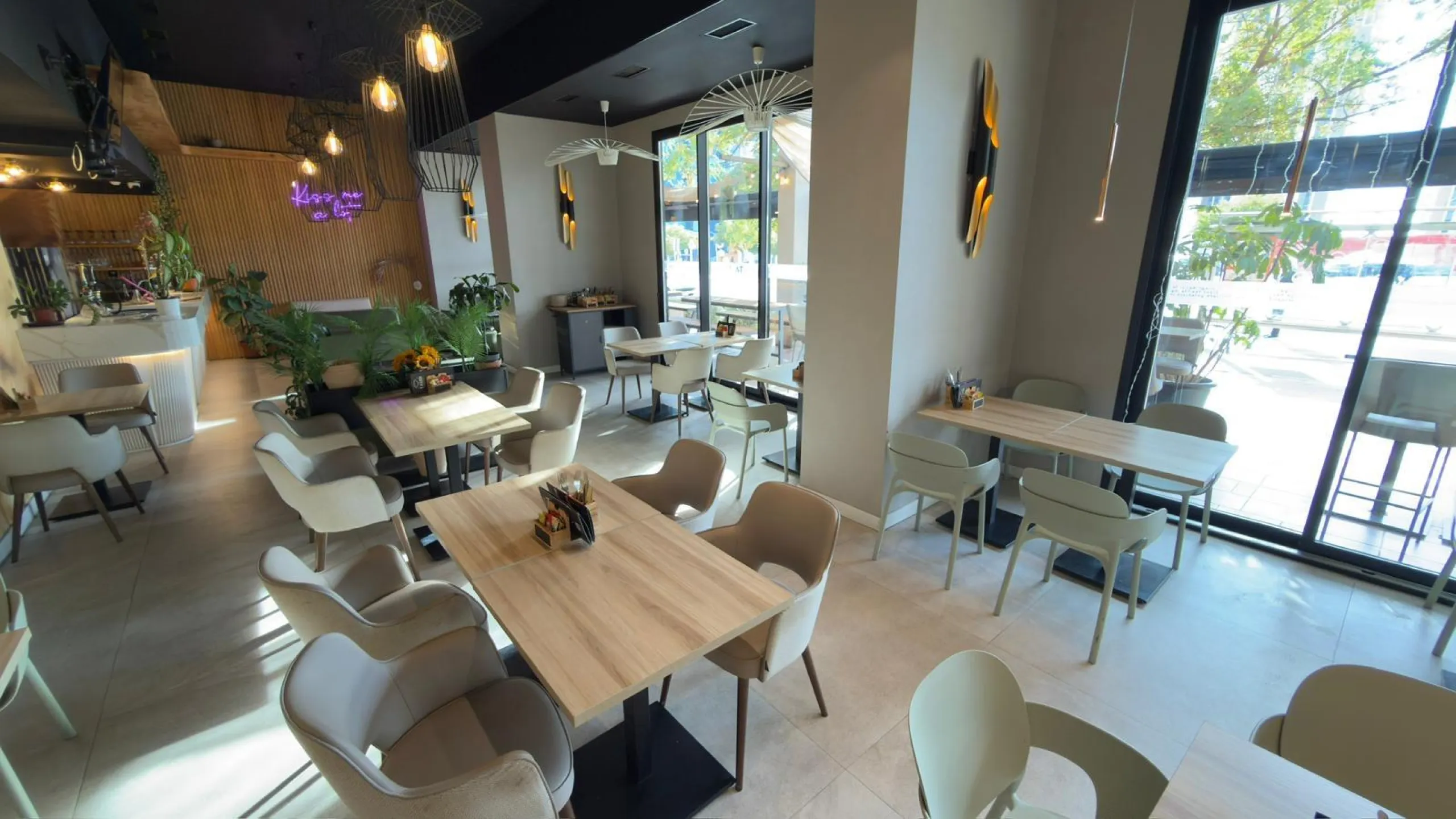 RESTAURANT WITH OWN PREMISES IN BENIDORM