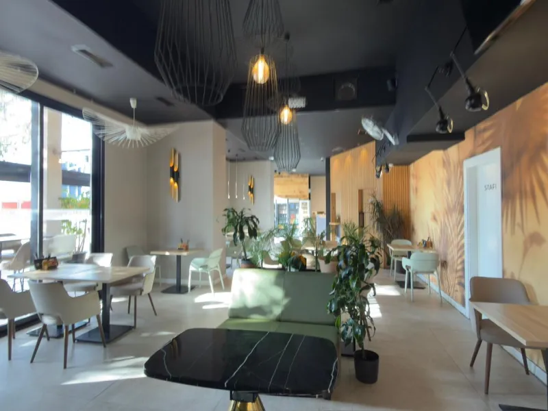 RESTAURANT WITH OWN PREMISES IN BENIDORM