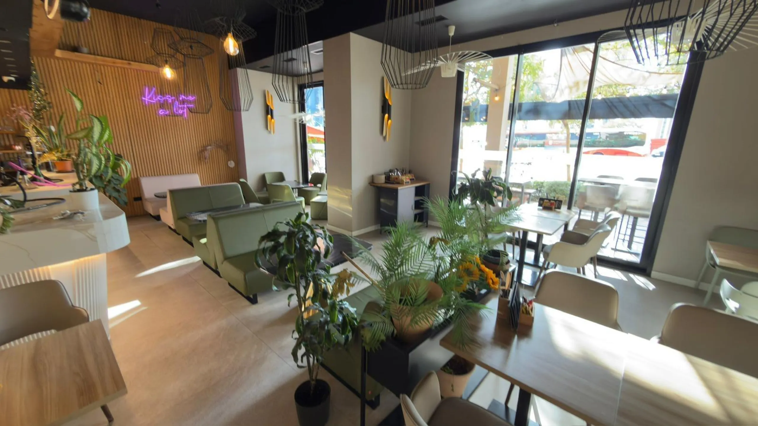RESTAURANT WITH OWN PREMISES IN BENIDORM