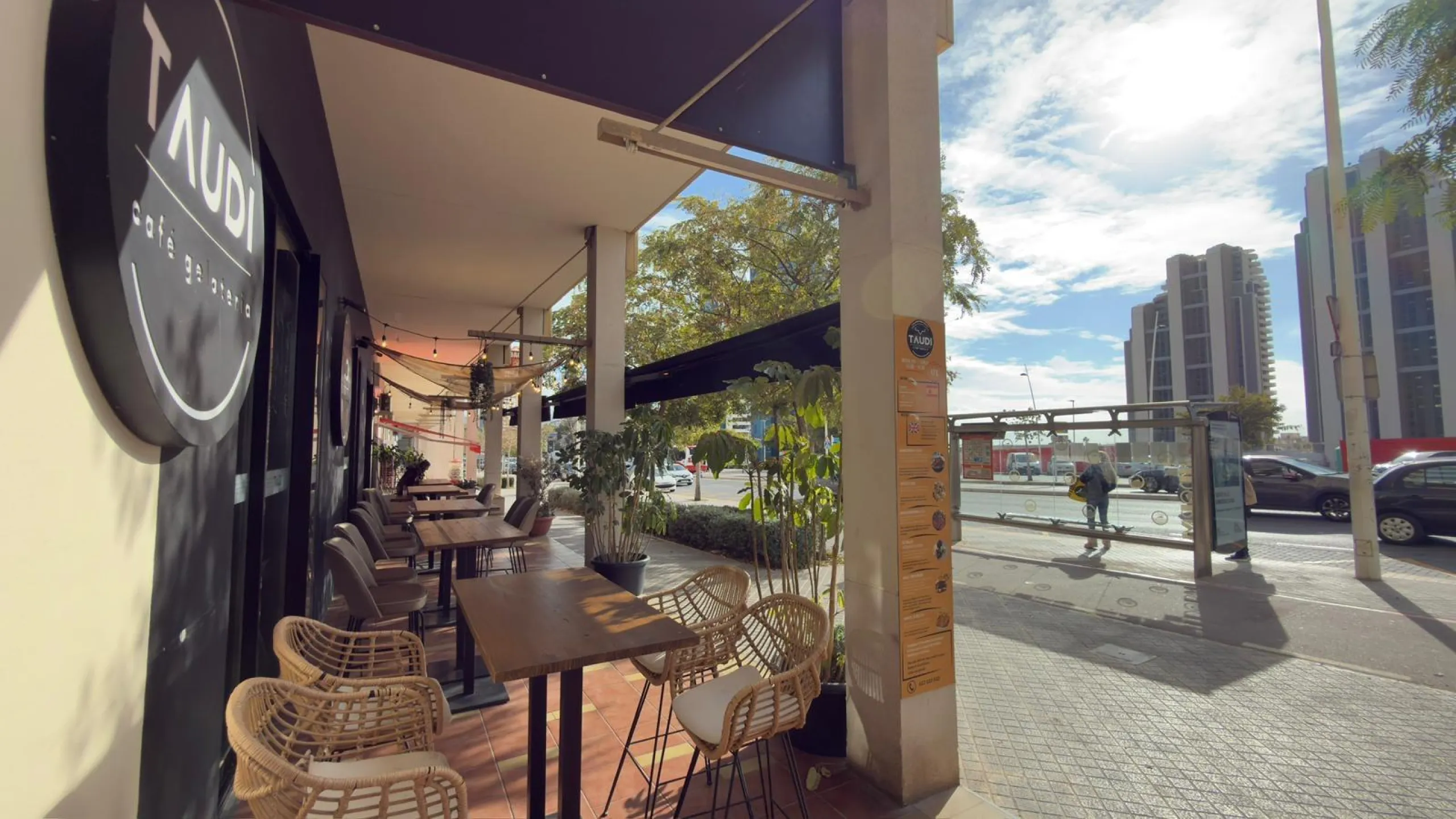 RESTAURANT WITH OWN PREMISES IN BENIDORM