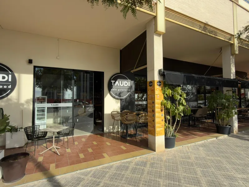 RESTAURANT WITH OWN PREMISES IN BENIDORM