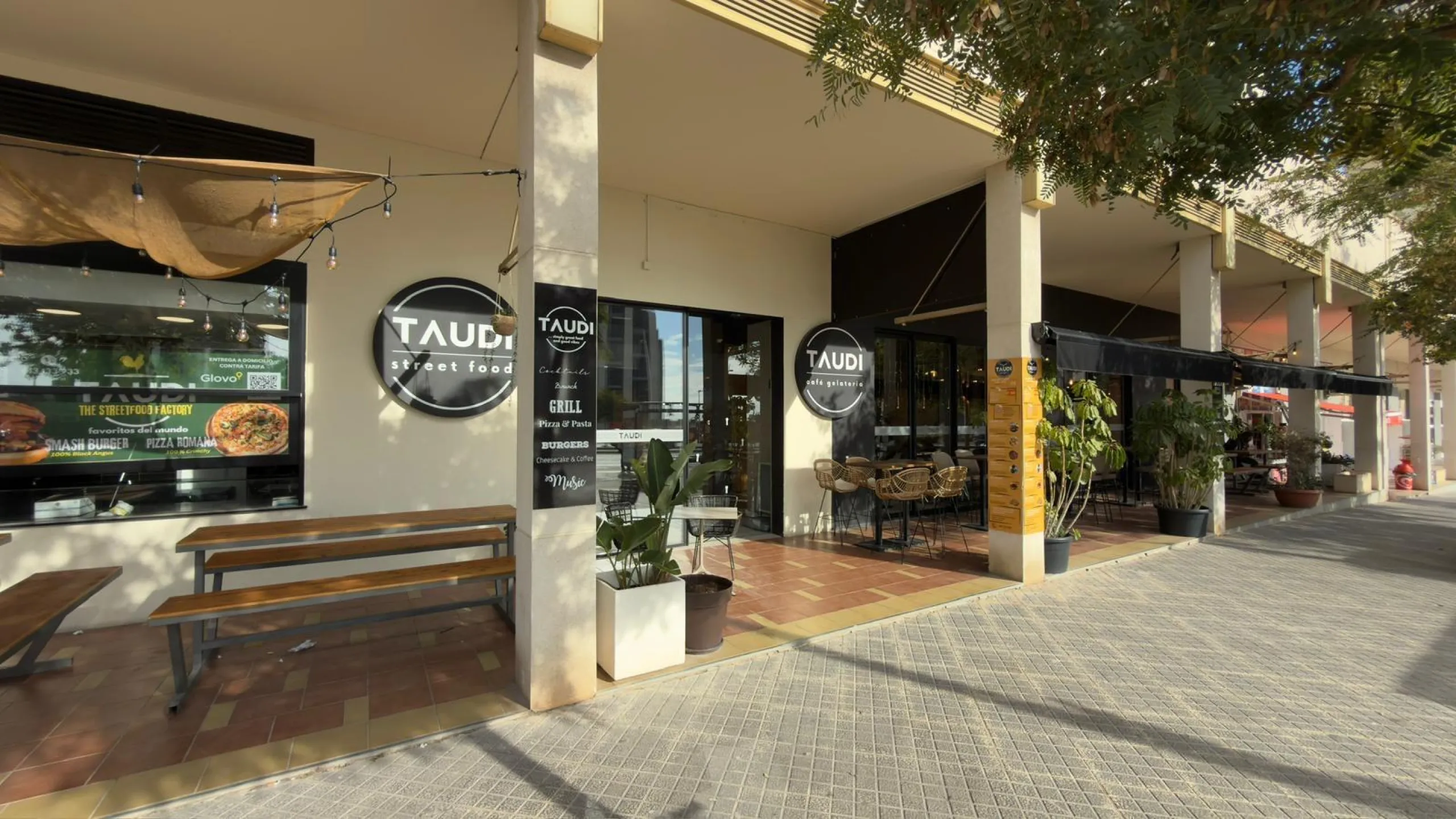 RESTAURANT WITH OWN PREMISES IN BENIDORM