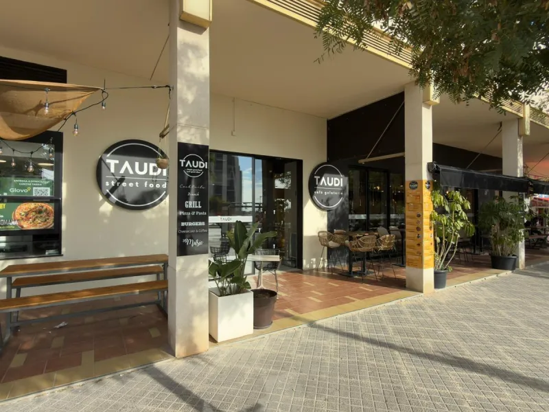 RESTAURANT WITH OWN PREMISES IN BENIDORM