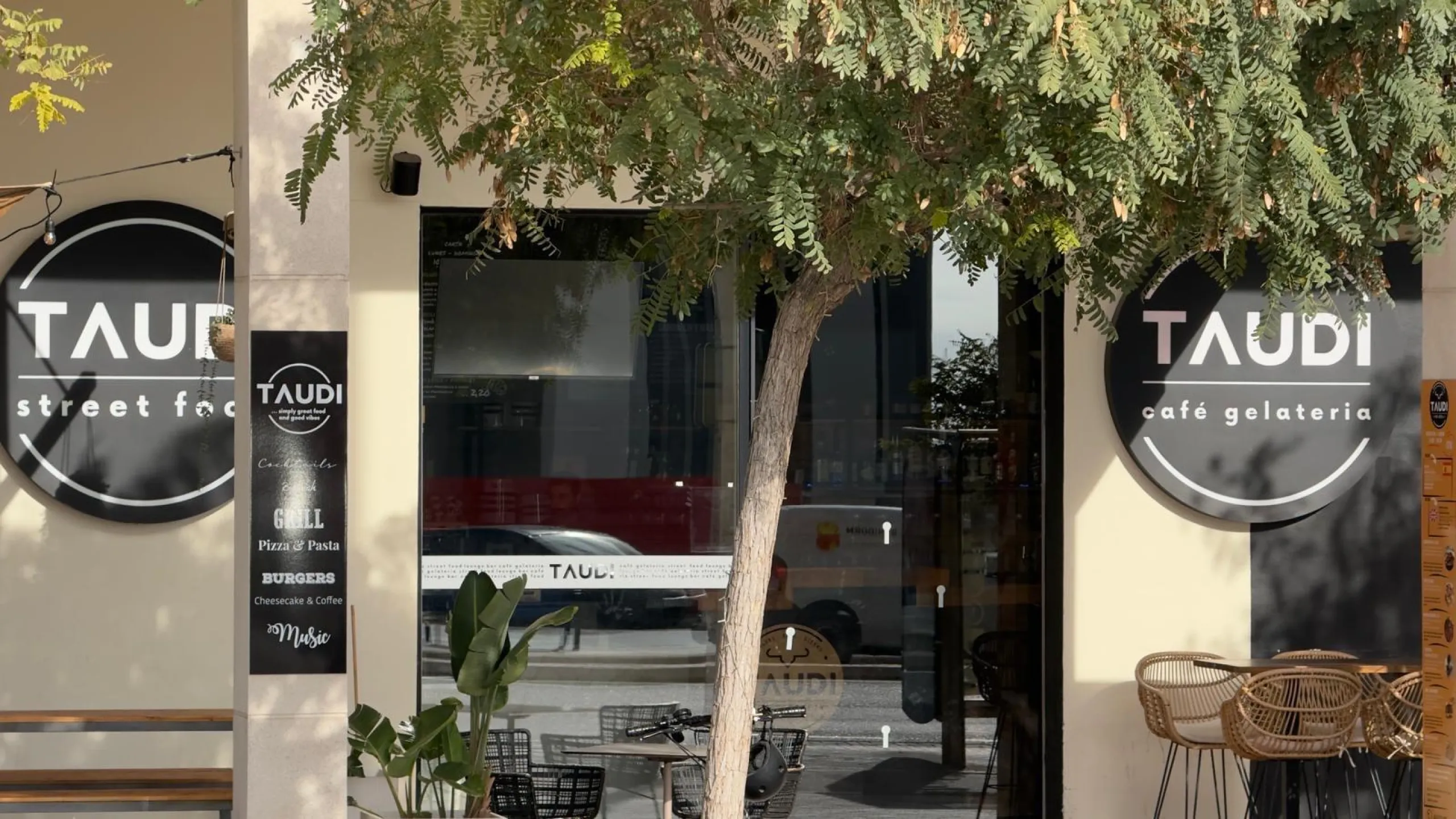 RESTAURANT WITH OWN PREMISES IN BENIDORM