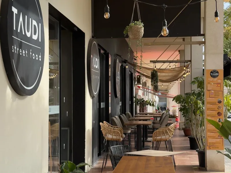 RESTAURANT WITH OWN PREMISES IN BENIDORM
