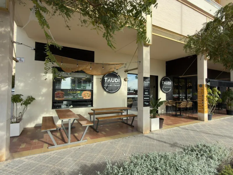 RESTAURANT WITH OWN PREMISES IN BENIDORM