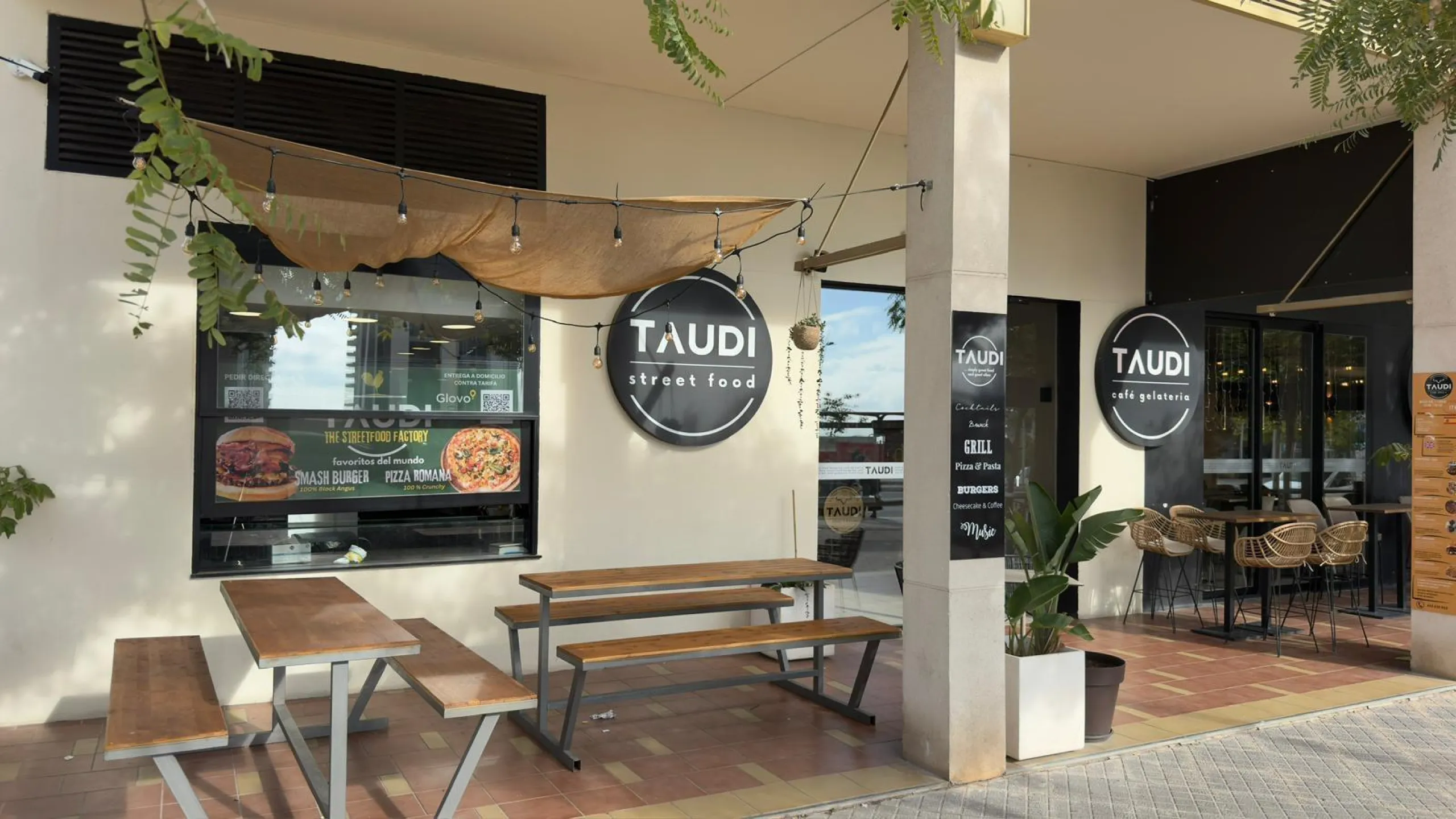 RESTAURANT WITH OWN PREMISES IN BENIDORM