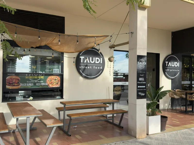 RESTAURANT WITH OWN PREMISES IN BENIDORM