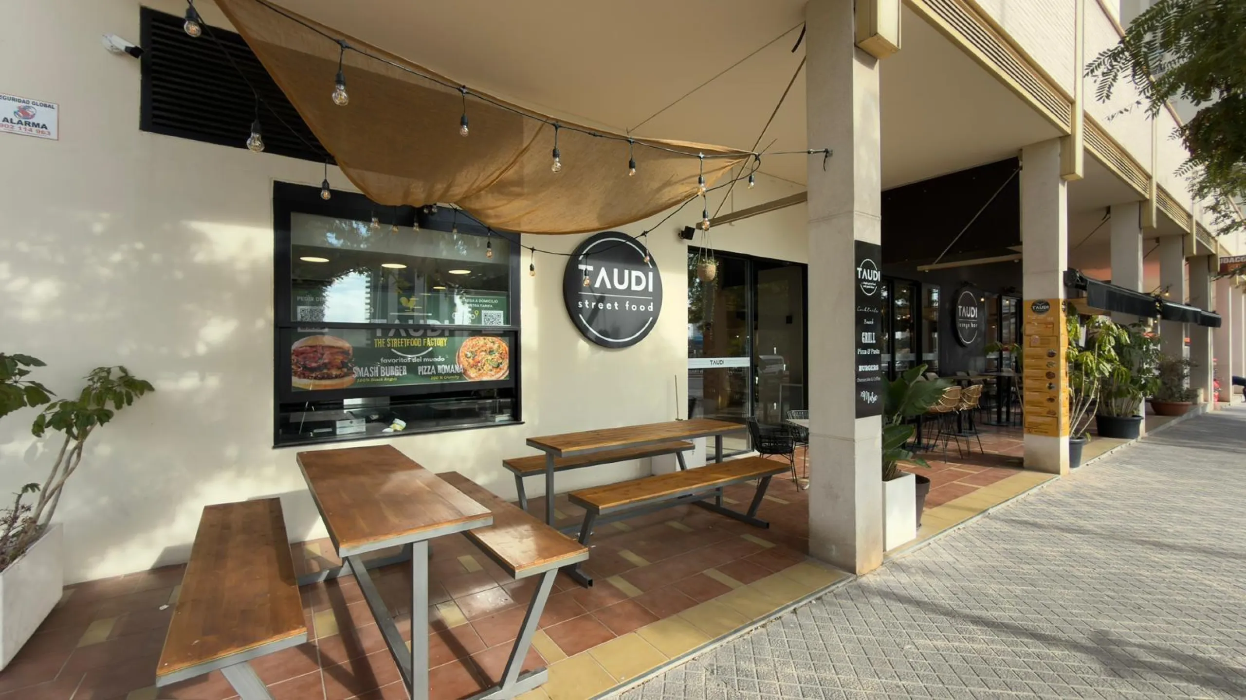 RESTAURANT WITH OWN PREMISES IN BENIDORM