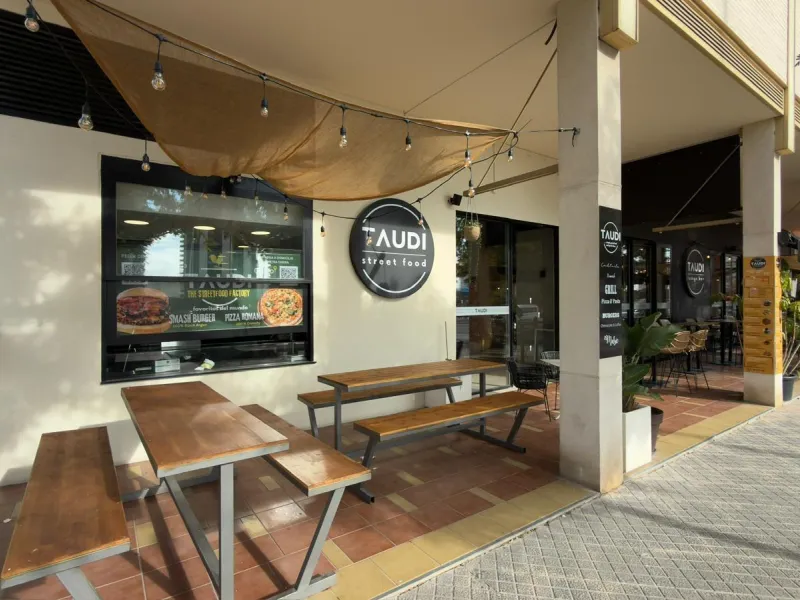 RESTAURANT WITH OWN PREMISES IN BENIDORM