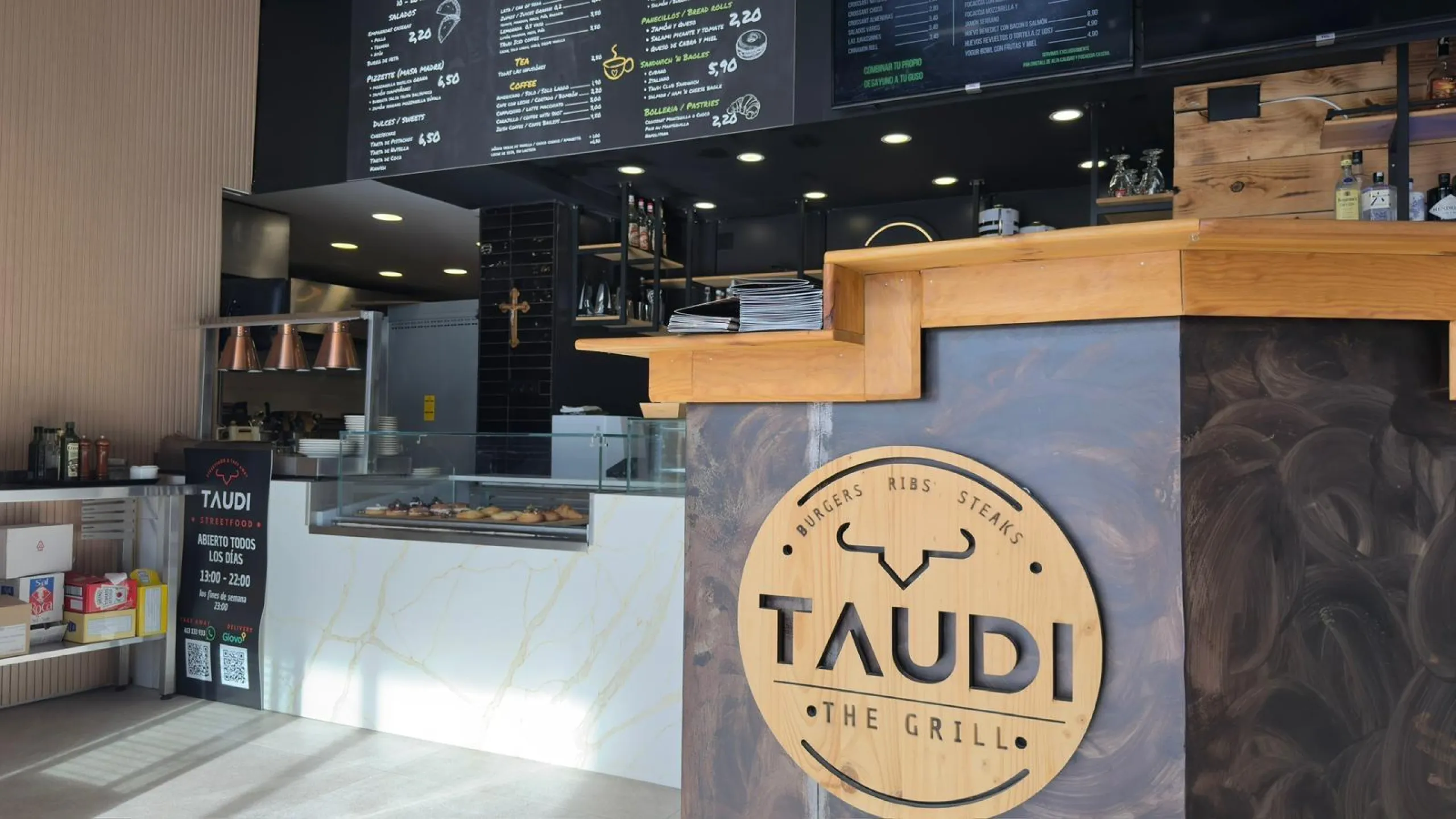 RESTAURANT WITH OWN PREMISES IN BENIDORM