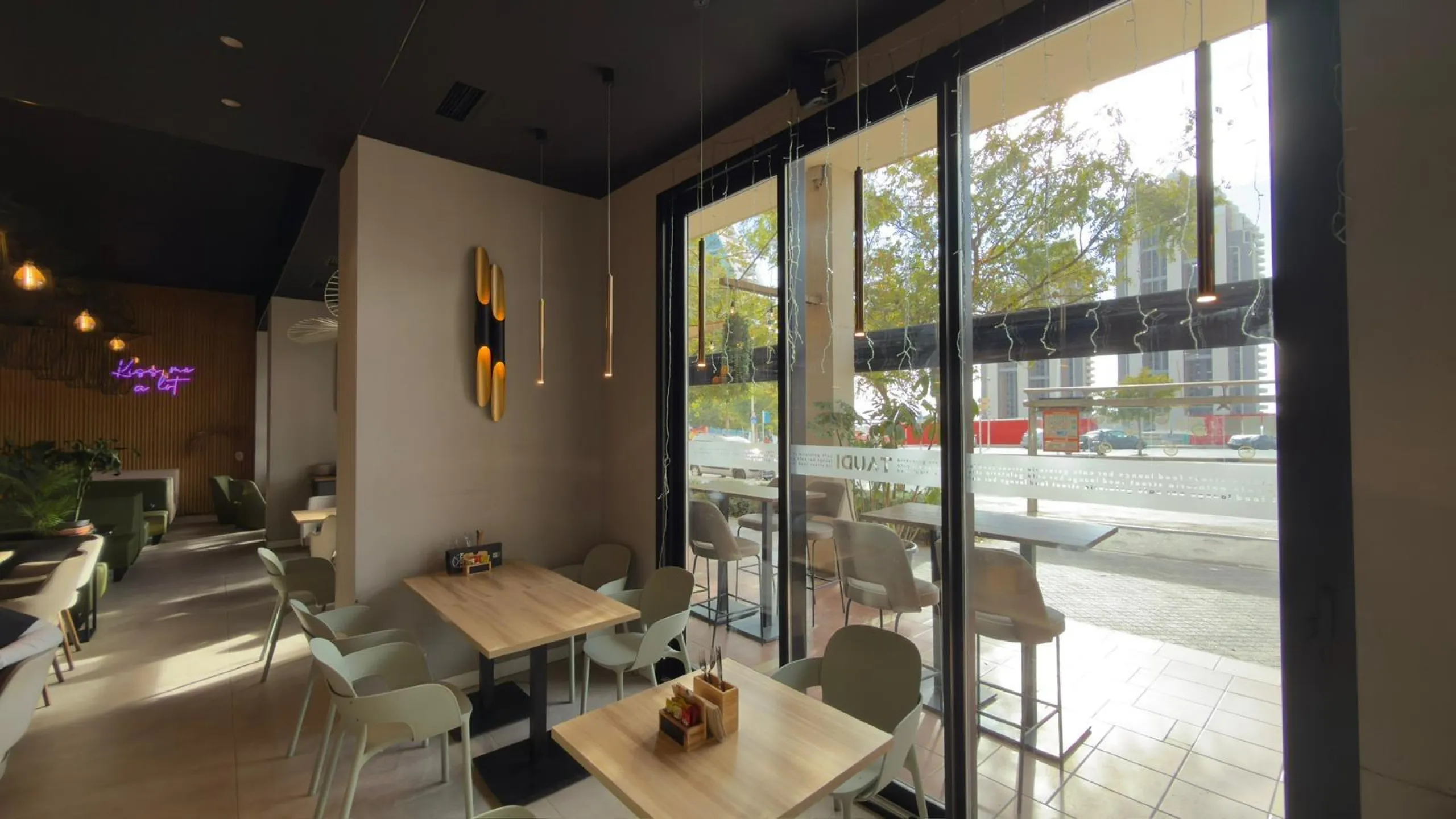 RESTAURANT WITH OWN PREMISES IN BENIDORM