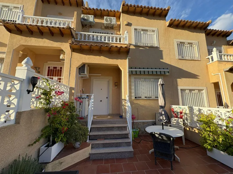 Charming Townhouse in Villamartín-Las Filipinas, Orihuela Costa