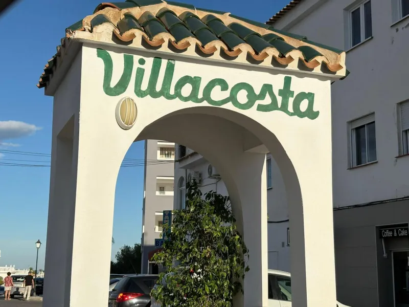 Charming Townhouse in Villamartín-Las Filipinas, Orihuela Costa