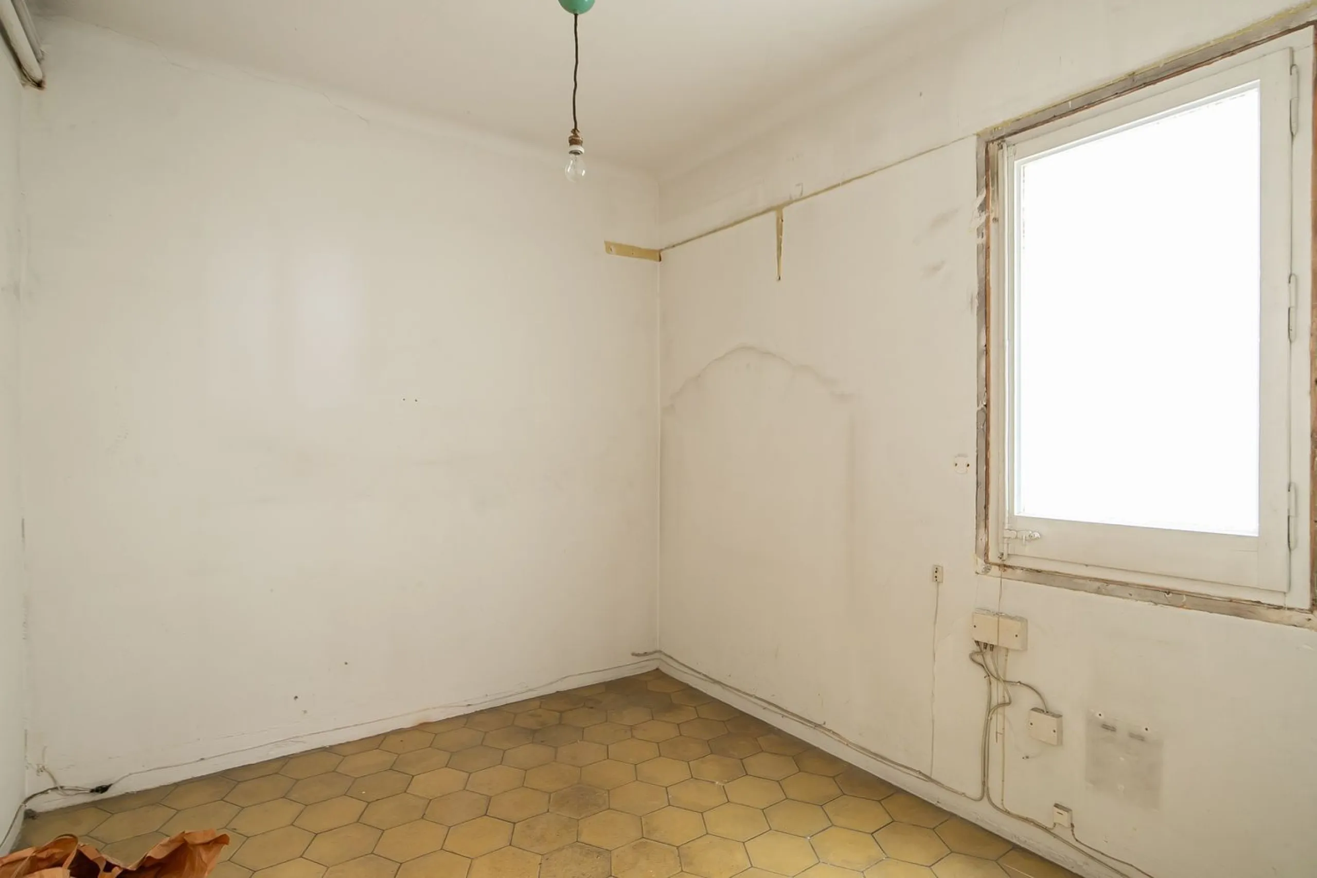 Elegante propiedad en finca clásica para reforma integral en Sant Gervasi – Galvany, Barcelona