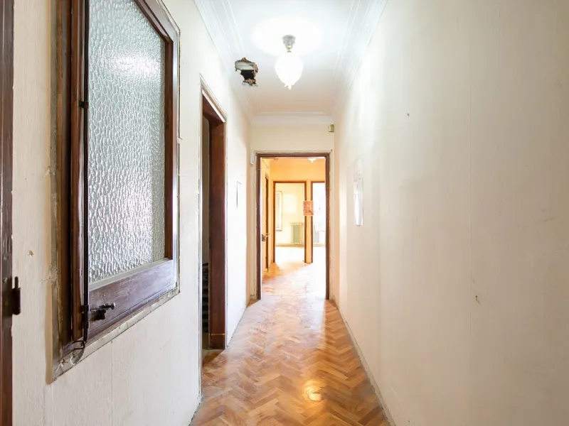 Elegante propiedad en finca clásica para reforma integral en Sant Gervasi – Galvany, Barcelona