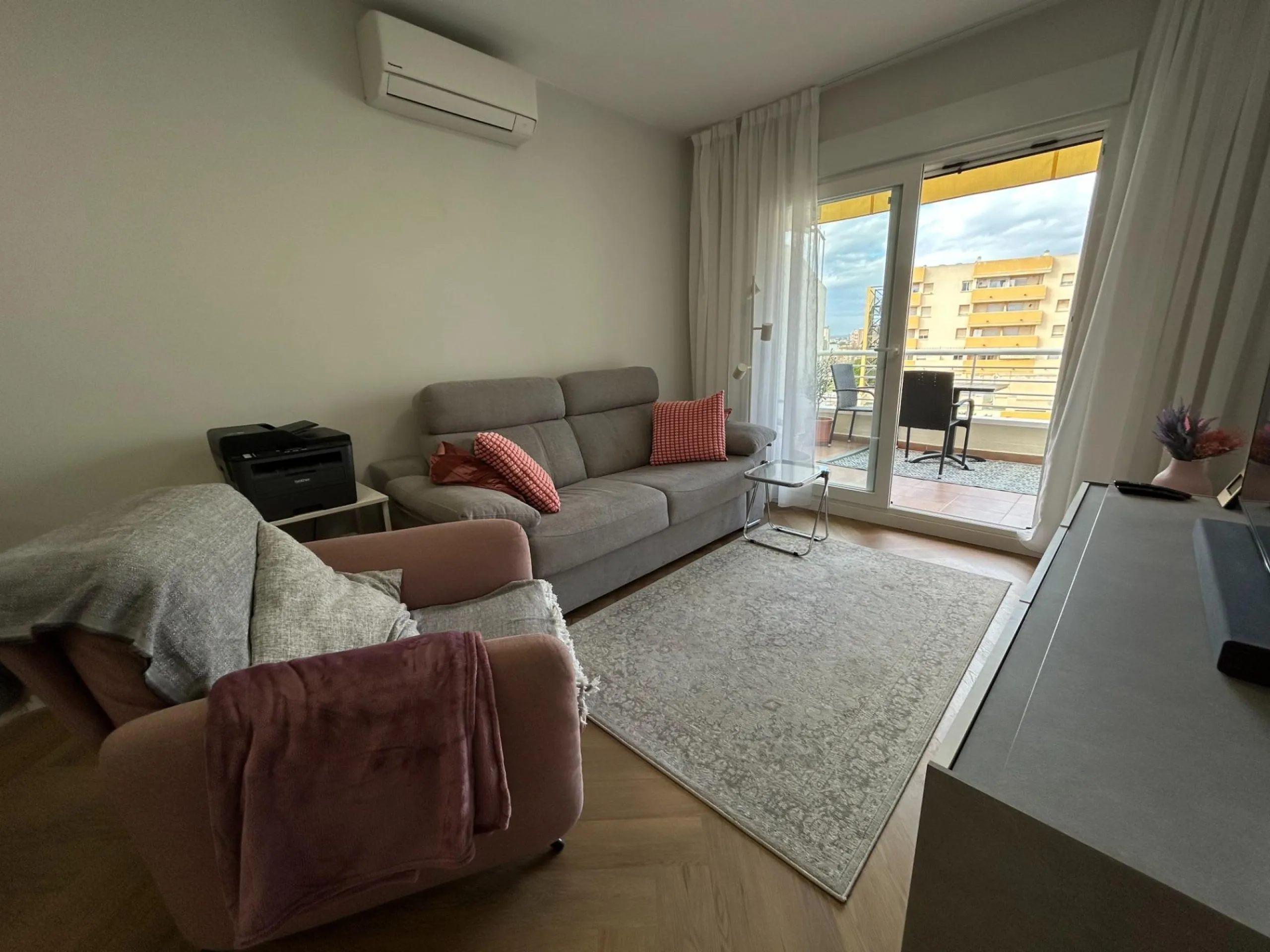 Ático reformado con trastero incluido– listo para entrar a vivir 🏡✨