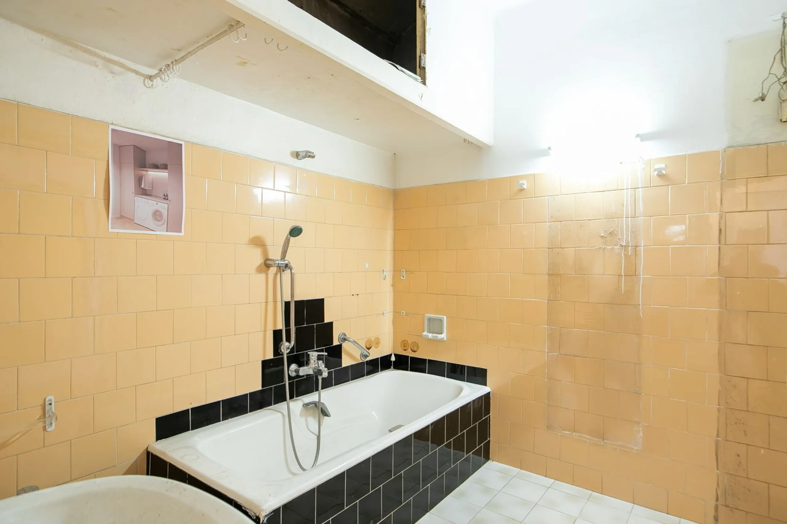 Elegante propiedad en finca clásica para reforma integral en Sant Gervasi – Galvany, Barcelona