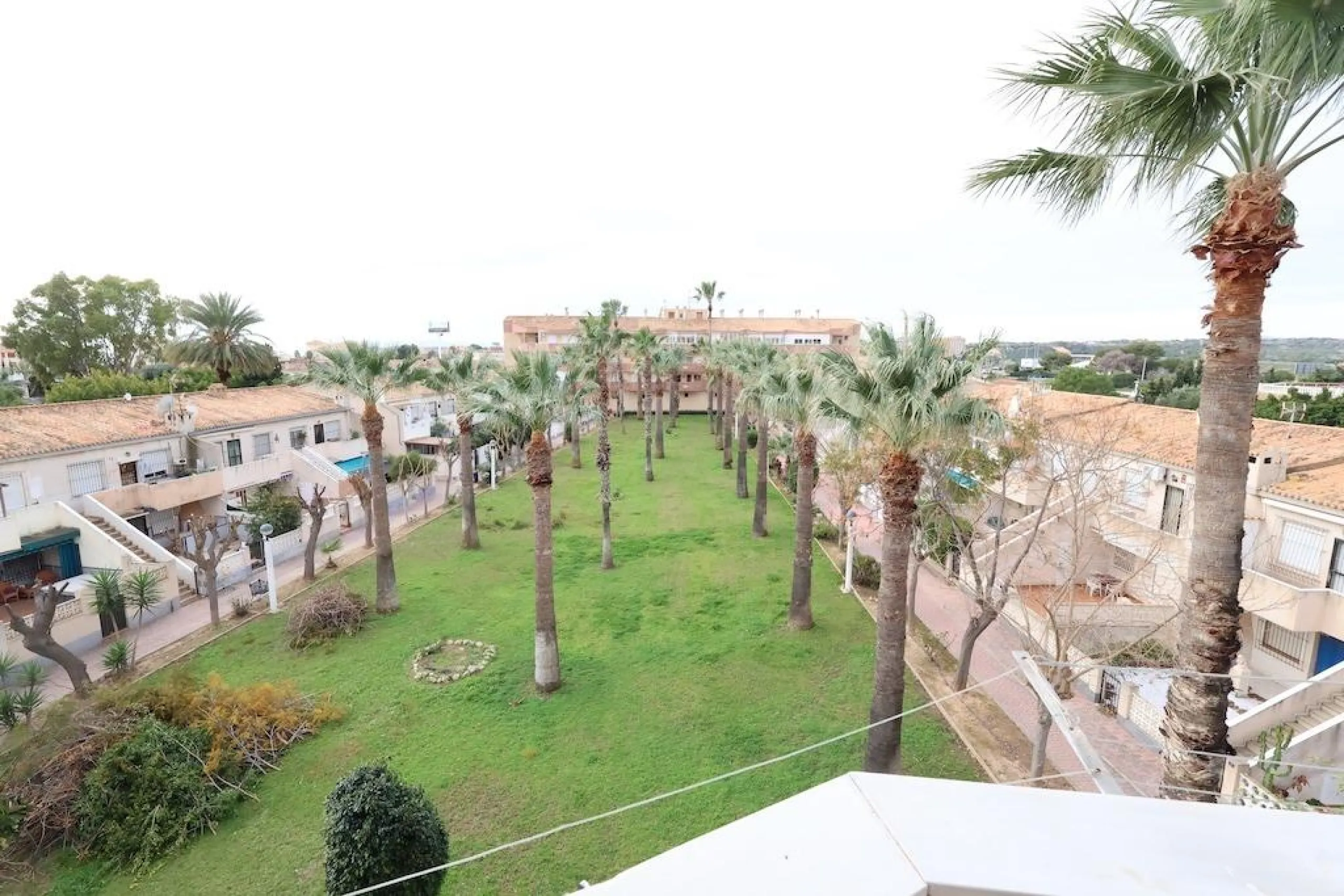 APARTAMENTO CON VISTAS AL MAR EN ORIHUELA COSTA. 1 DORM. 1 BAÑO. SUPERFICIE DE 53 M2.