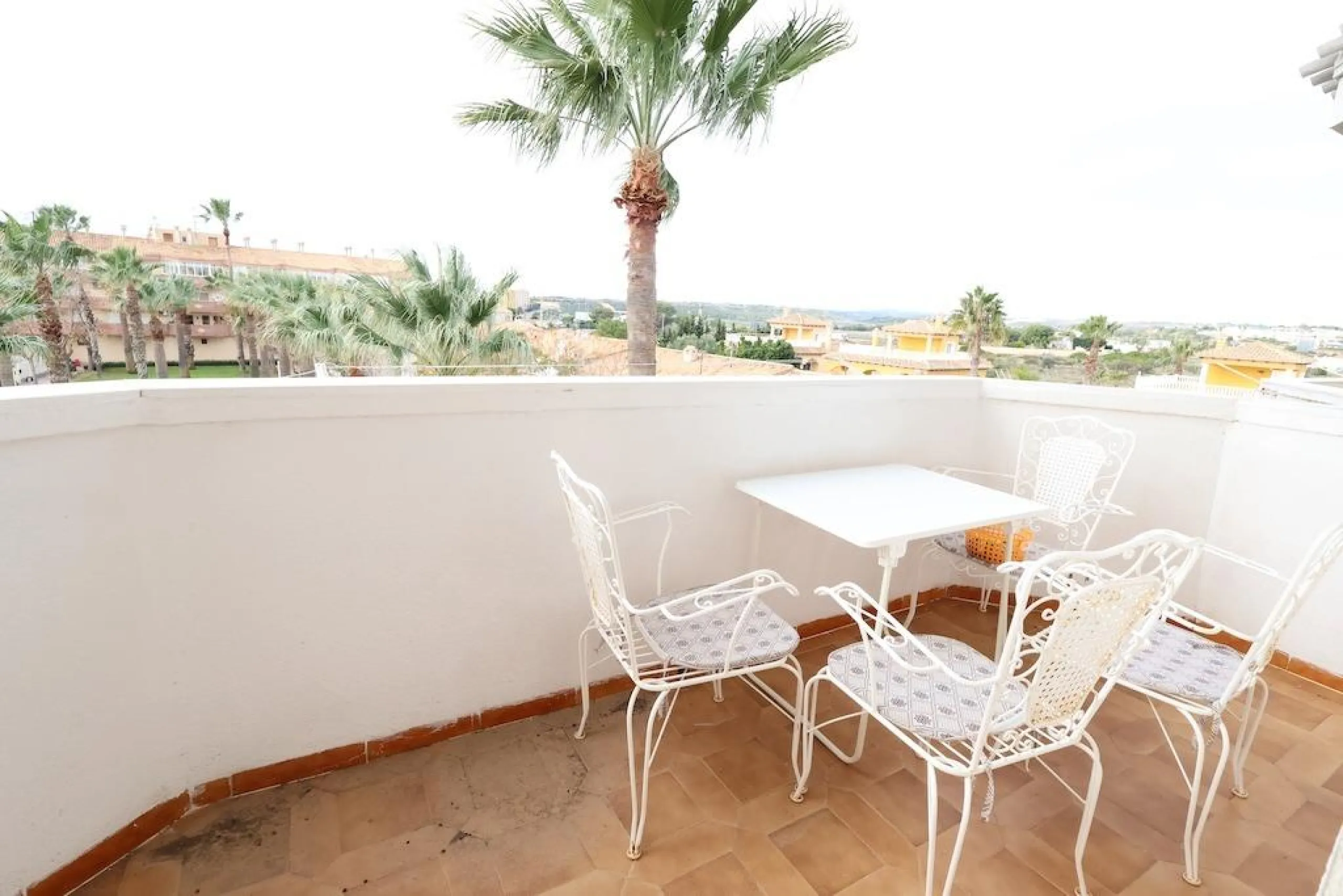 APARTAMENTO CON VISTAS AL MAR EN ORIHUELA COSTA. 1 DORM. 1 BAÑO. SUPERFICIE DE 53 M2.