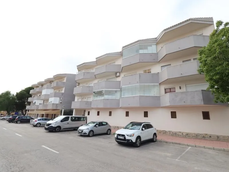 APARTAMENTO CON VISTAS AL MAR EN ORIHUELA COSTA. 1 DORM. 1 BAÑO. SUPERFICIE DE 53 M2.