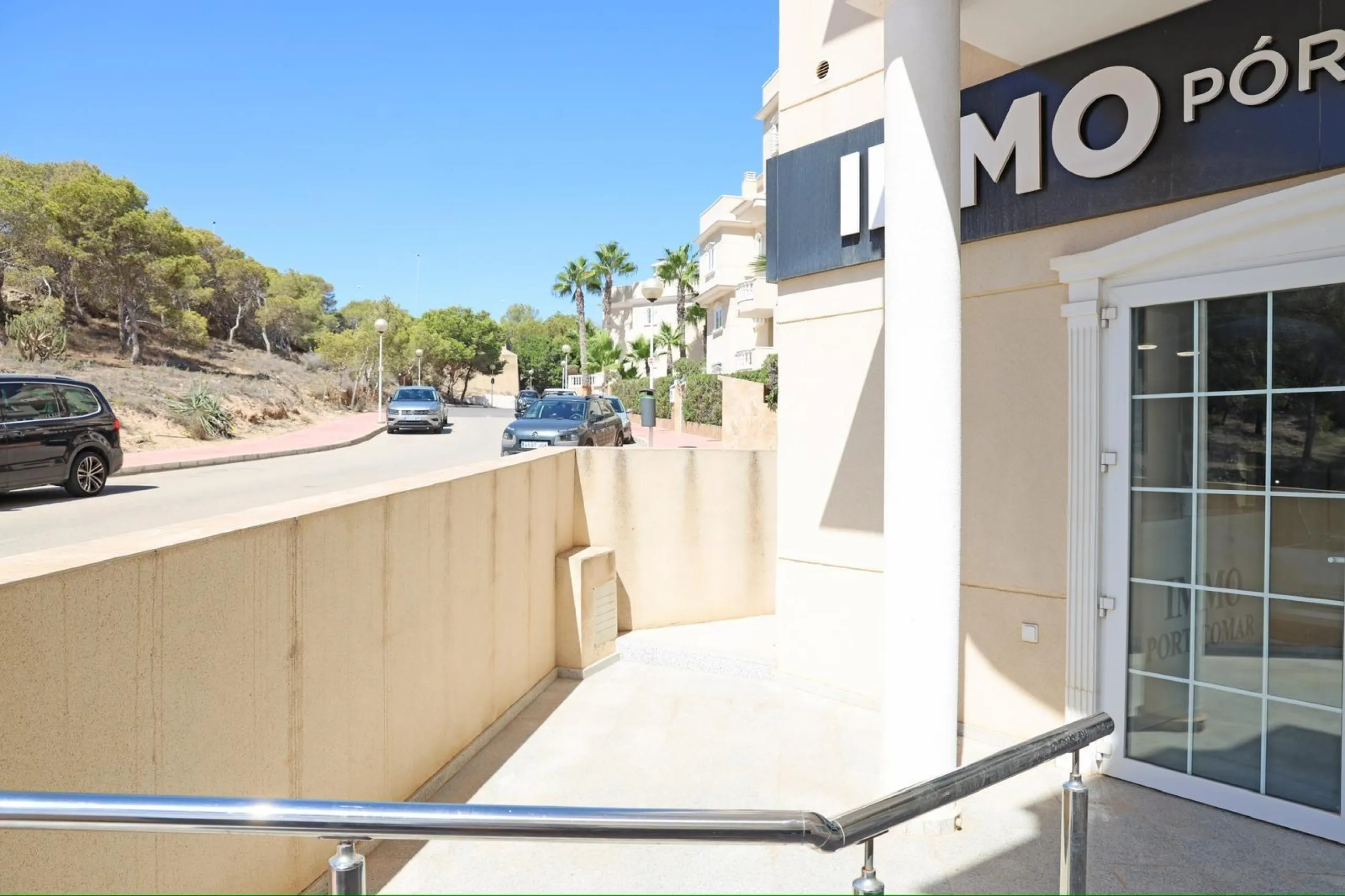 REF.7727 — Modern Office with New Renovation in Guardamar del Segura