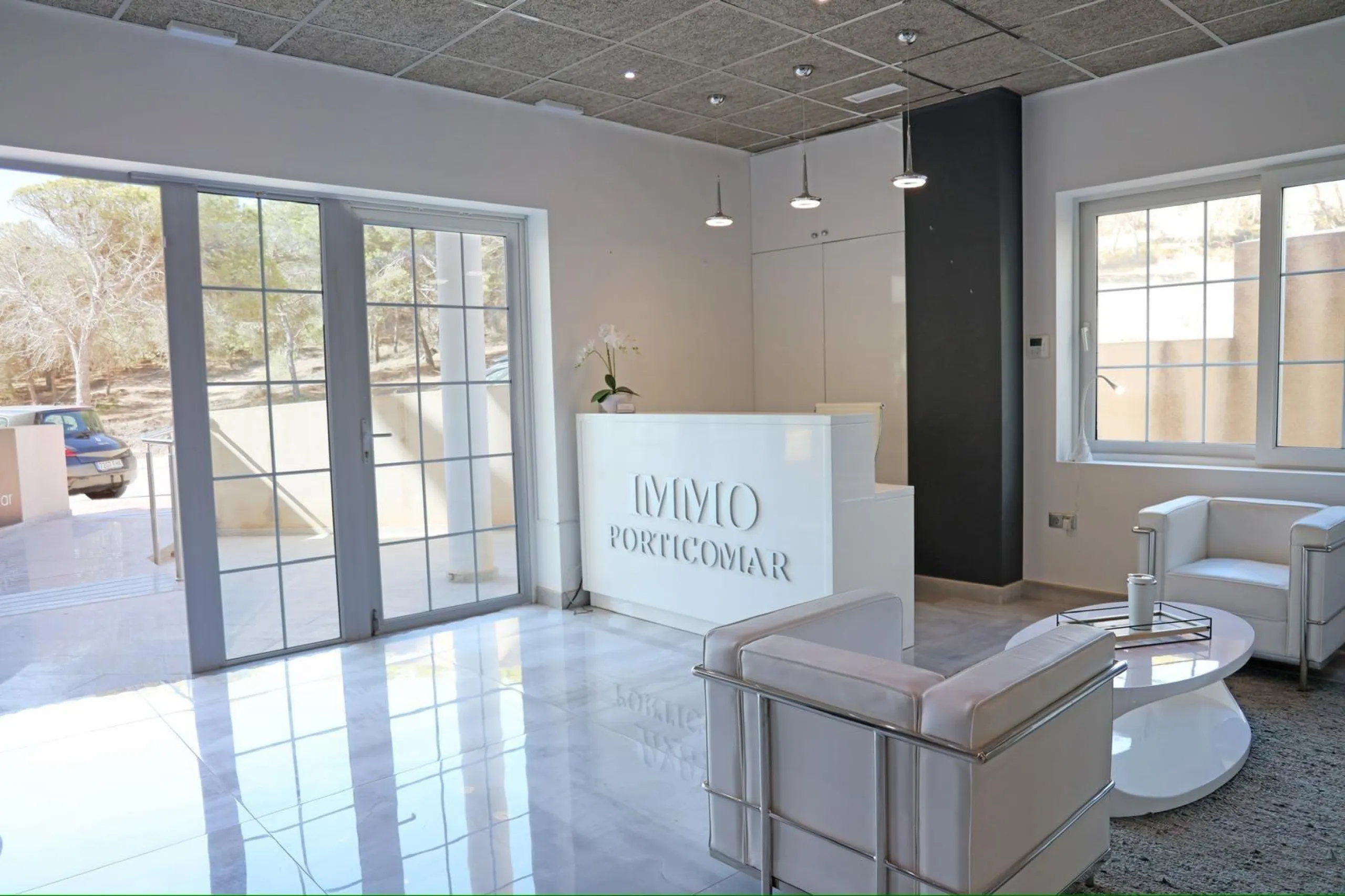 REF.7727 — Modern Office with New Renovation in Guardamar del Segura