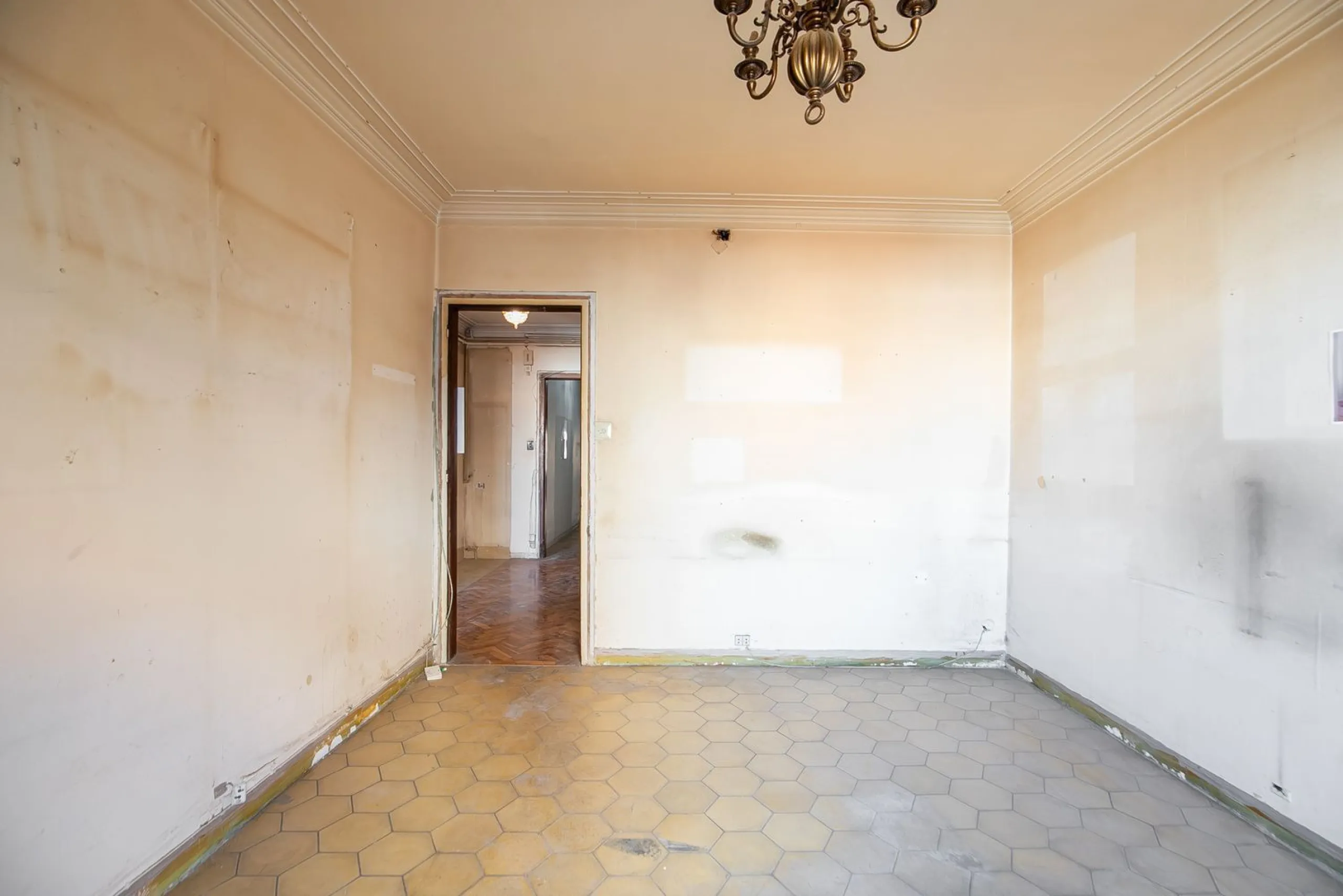 Elegante propiedad en finca clásica para reforma integral en Sant Gervasi – Galvany, Barcelona
