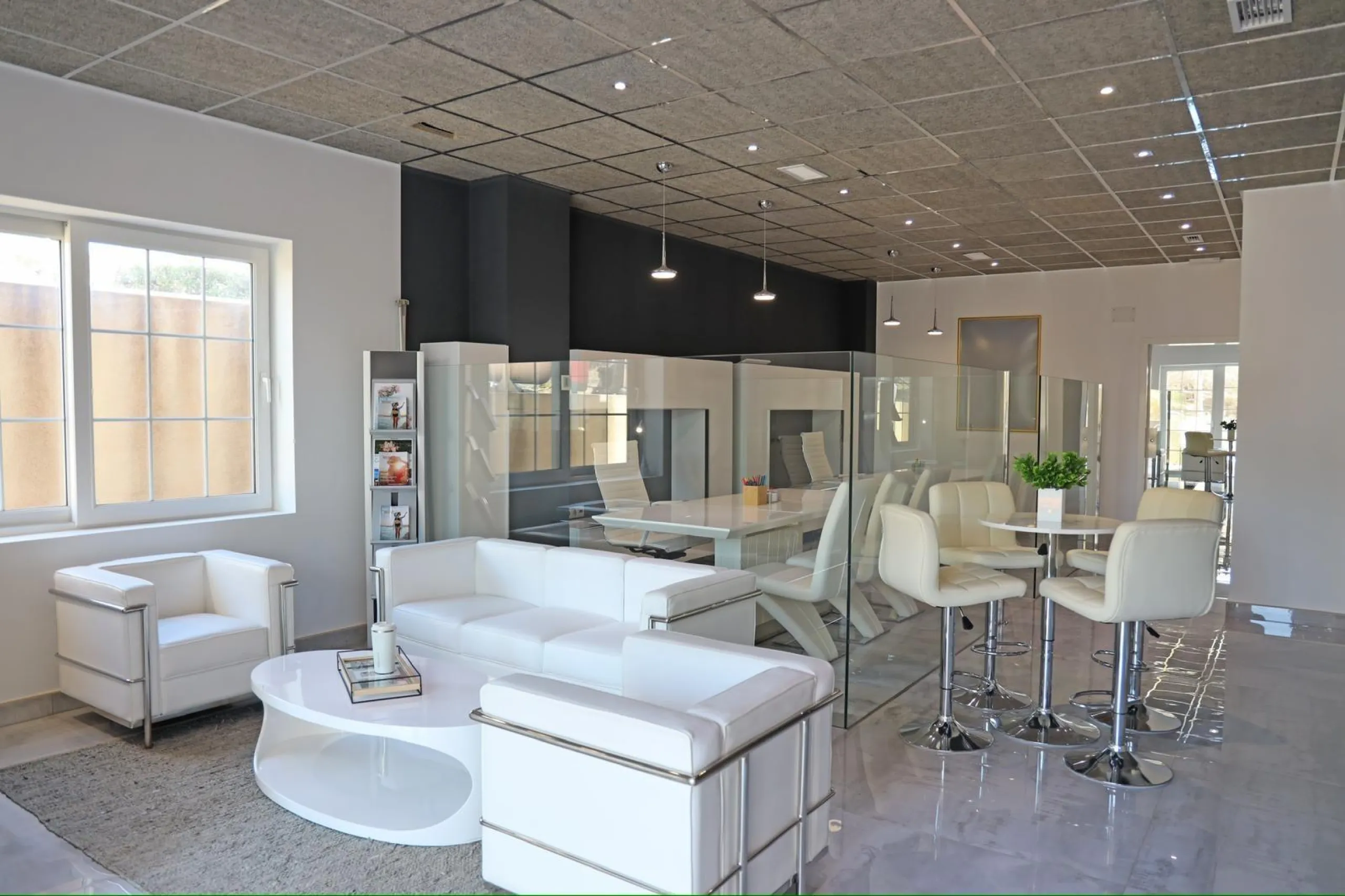 REF.7727 — Modern Office with New Renovation in Guardamar del Segura