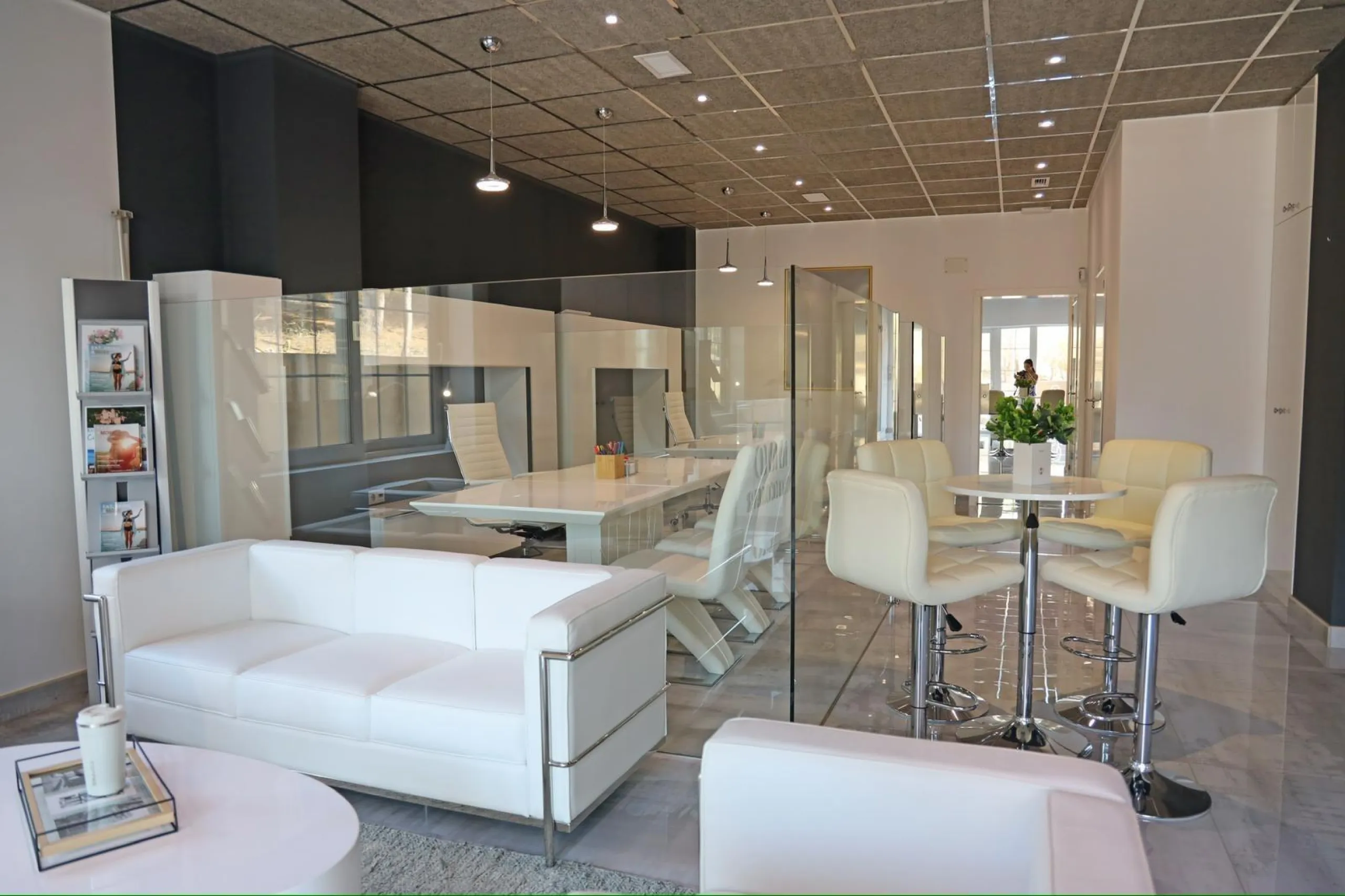 REF.7727 — Modern Office with New Renovation in Guardamar del Segura
