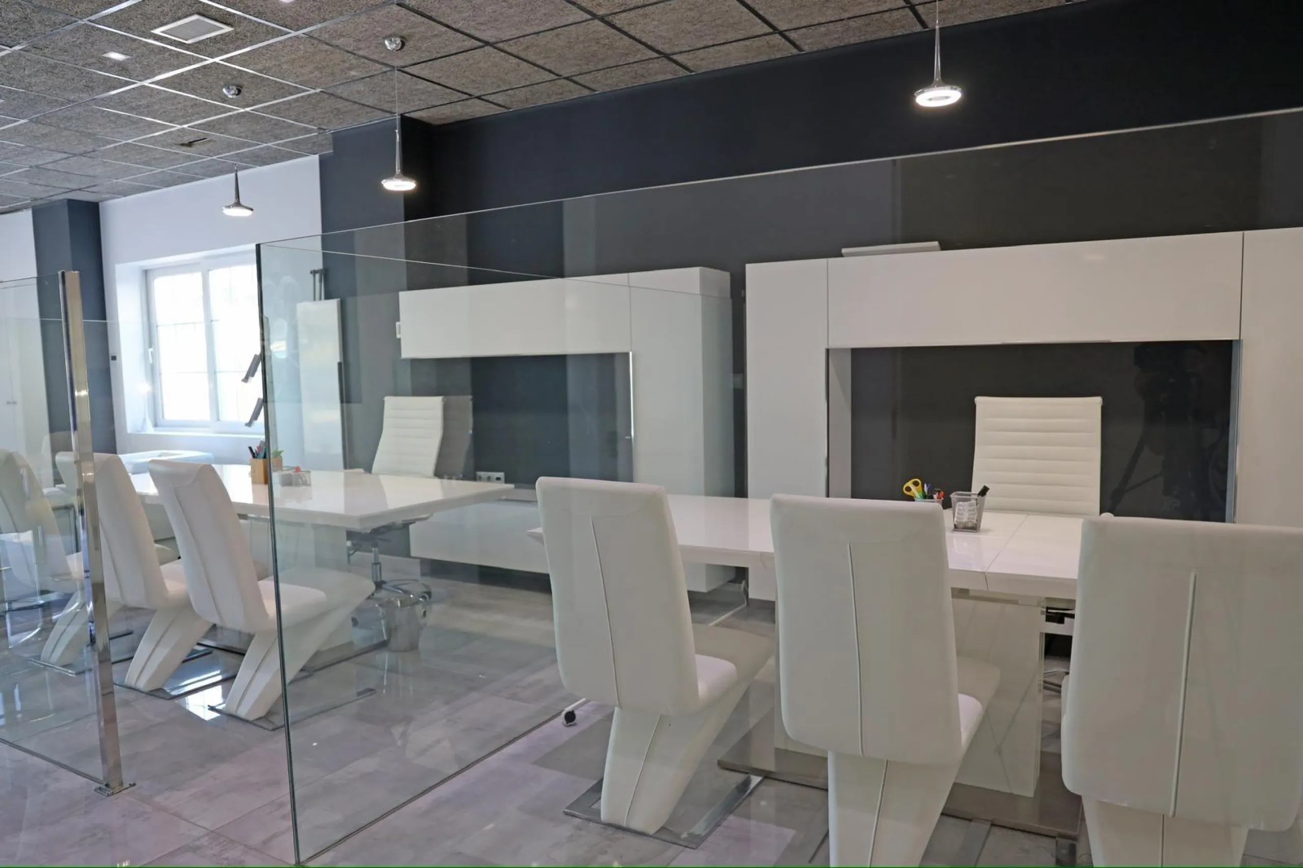 REF.7727 — Modern Office with New Renovation in Guardamar del Segura
