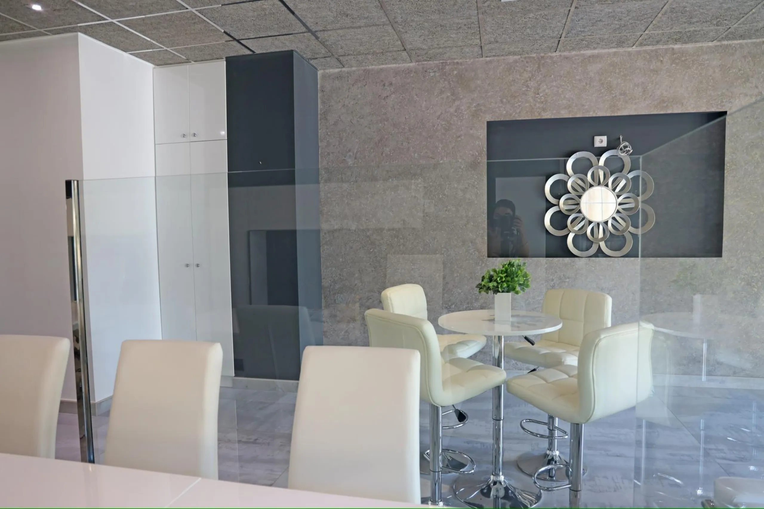 REF.7727 — Modern Office with New Renovation in Guardamar del Segura